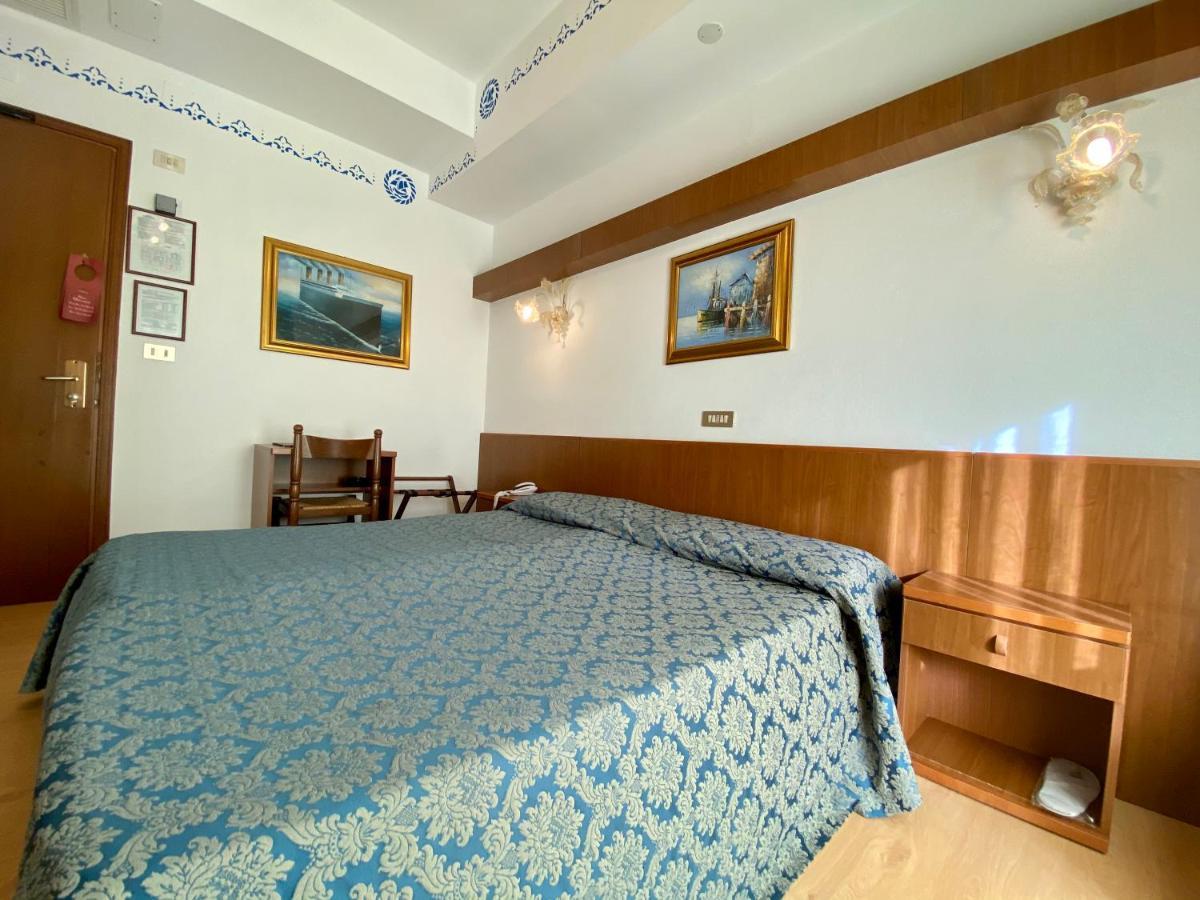 Double or Twin Room with Side Sea View,1006612879:JPEG