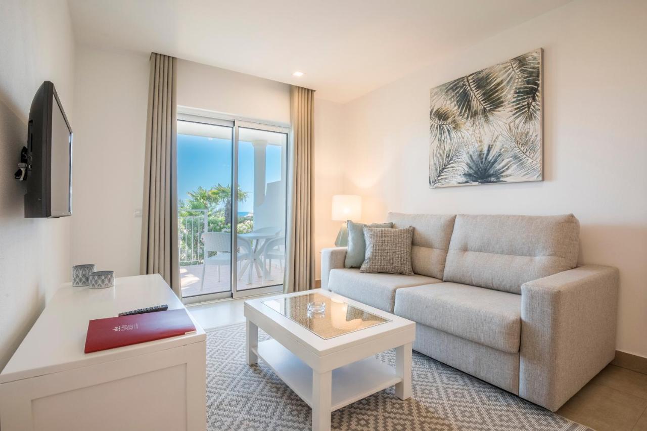 Premium One-Bedroom Apartment with Sea View,1064634955:JPEG