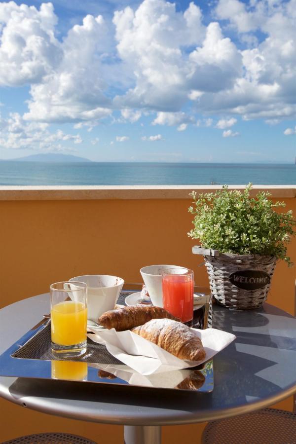 Camera Familiare con Vista Mare