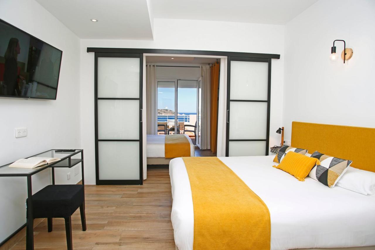 Panorama Quadruple Room with Balcony and Sea View,1030597876:JPEG