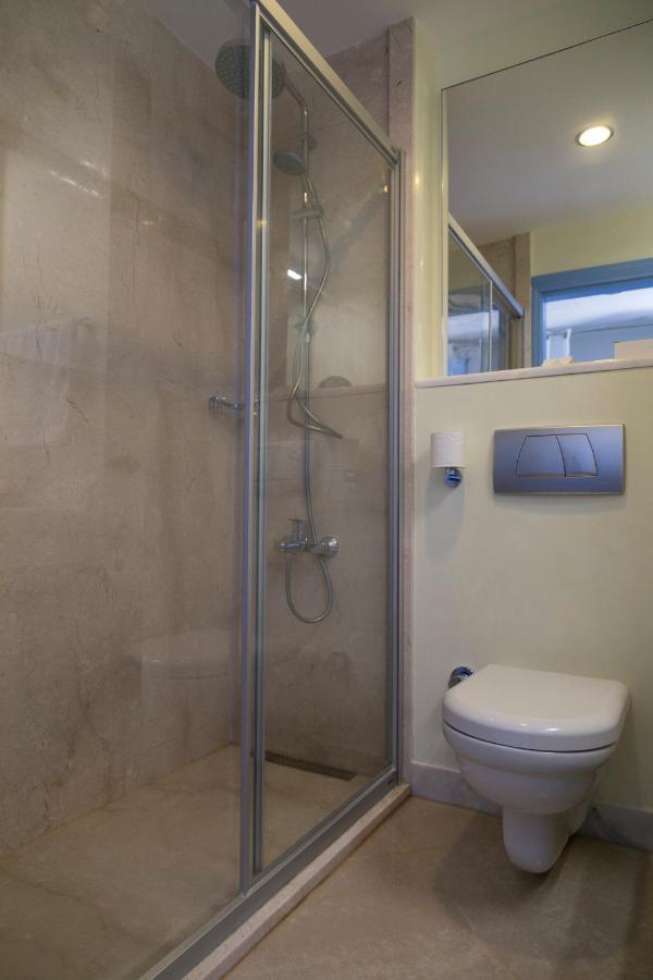 Doppelzimmer mit Poolblick