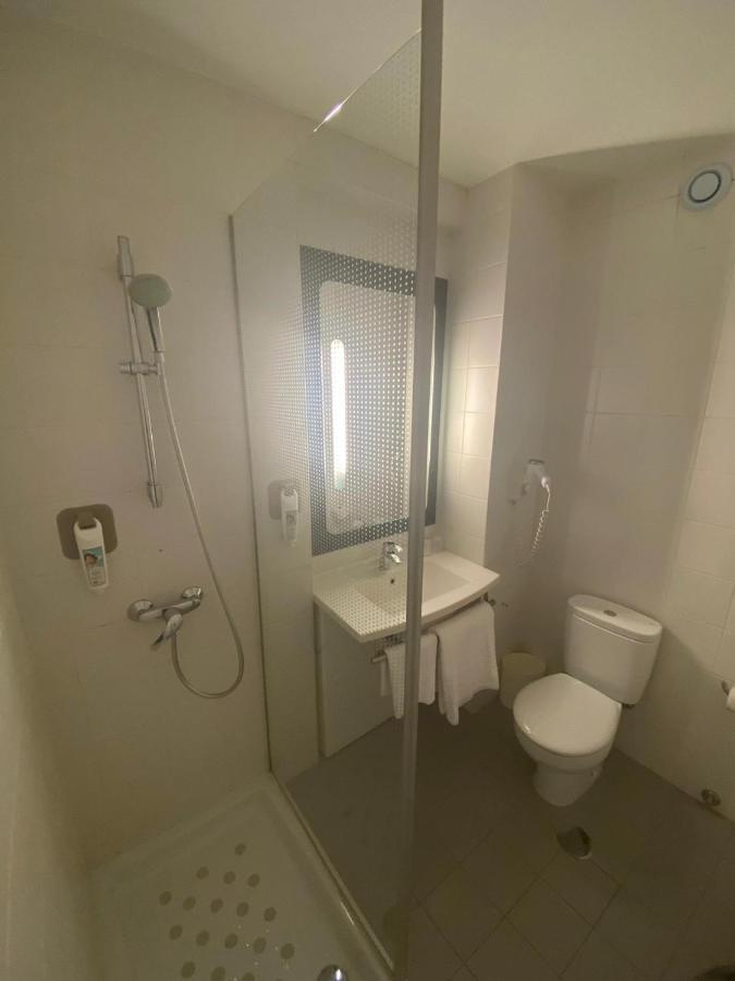 Standard Twin Room,287627780:JPEG