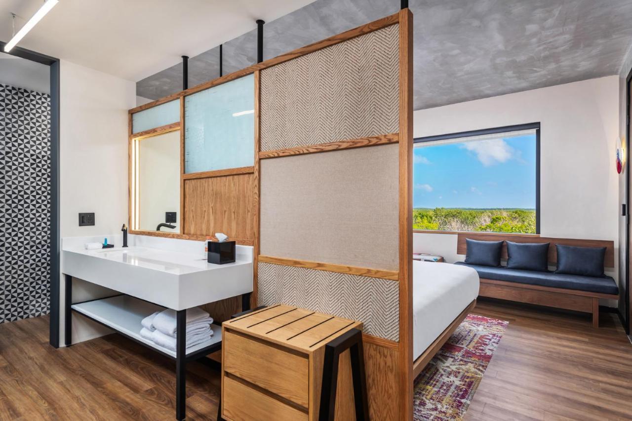 Quarto Duplo com 2 Camas de Casal, Terraço e Vista da Selva