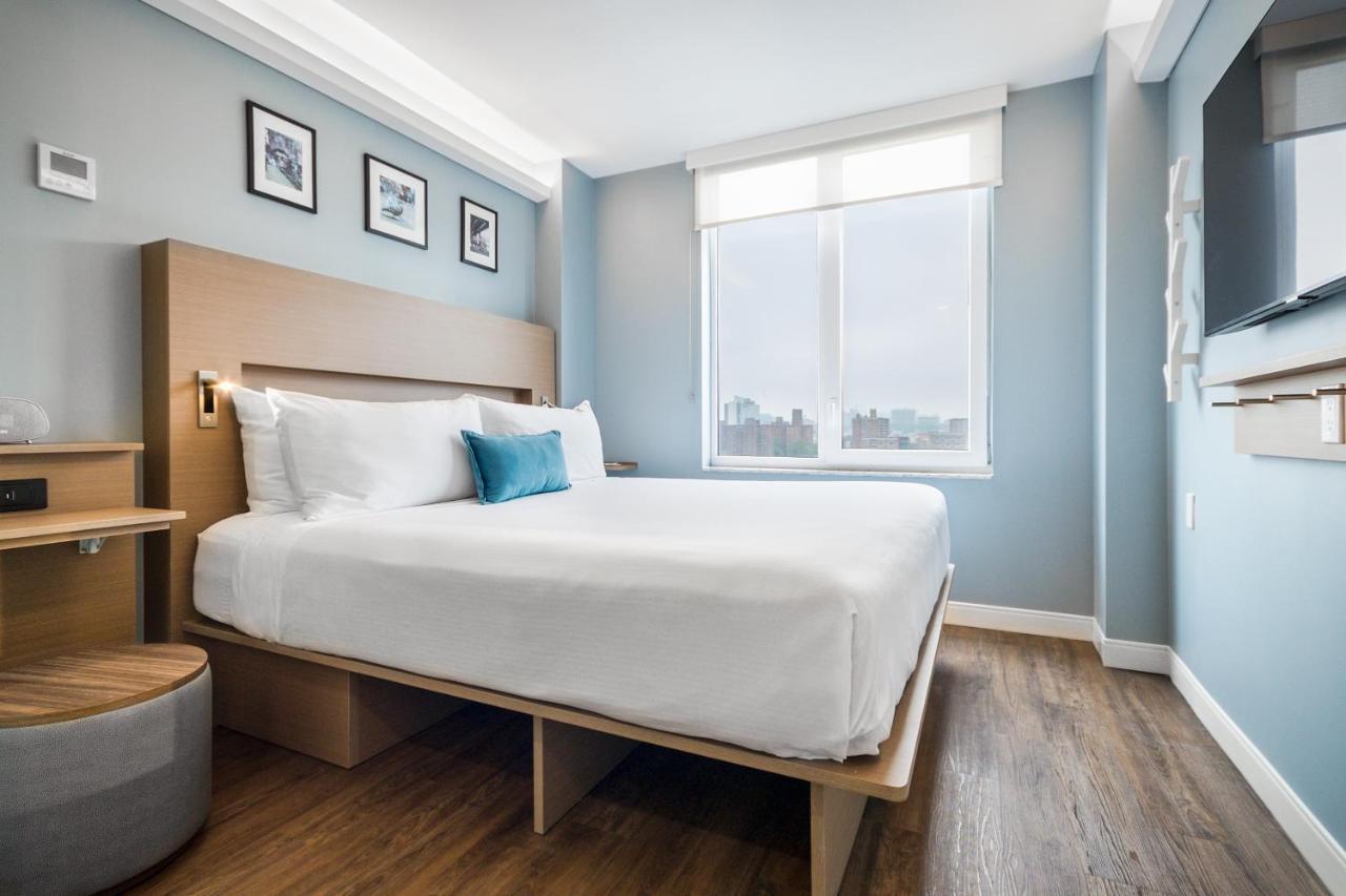 Chambre Lit King-Size Deluxe - Non-Fumeurs