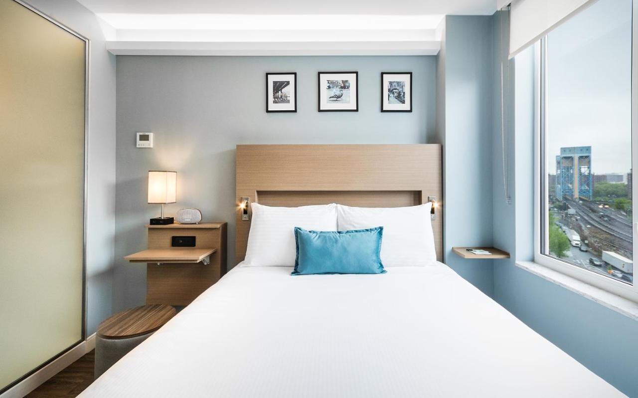 Chambre Lit Queen-Size Deluxe - Non-Fumeurs