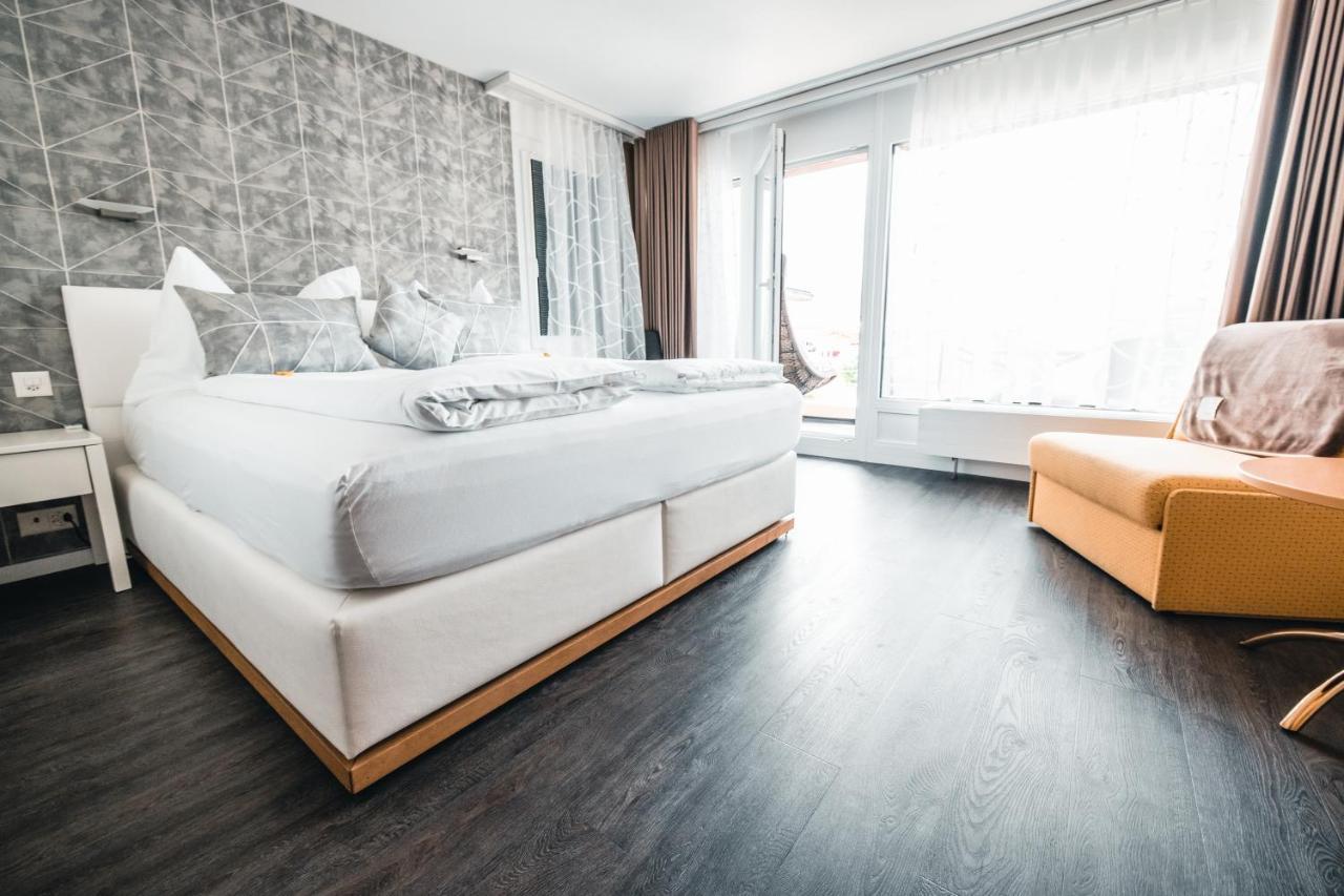Doppelzimmer mit Balkon