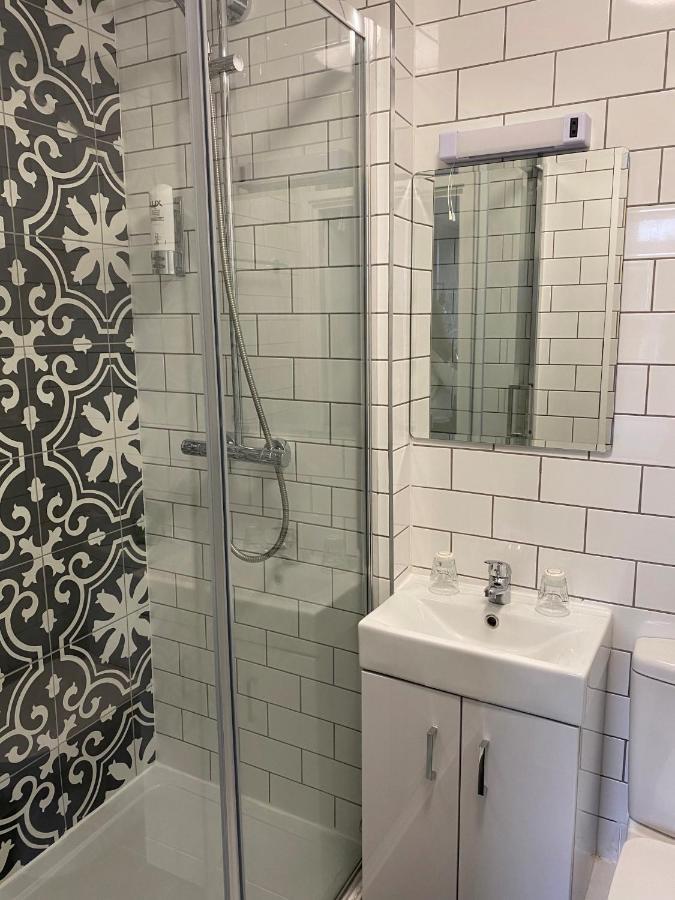 Twin Room,1215413815:JPEG