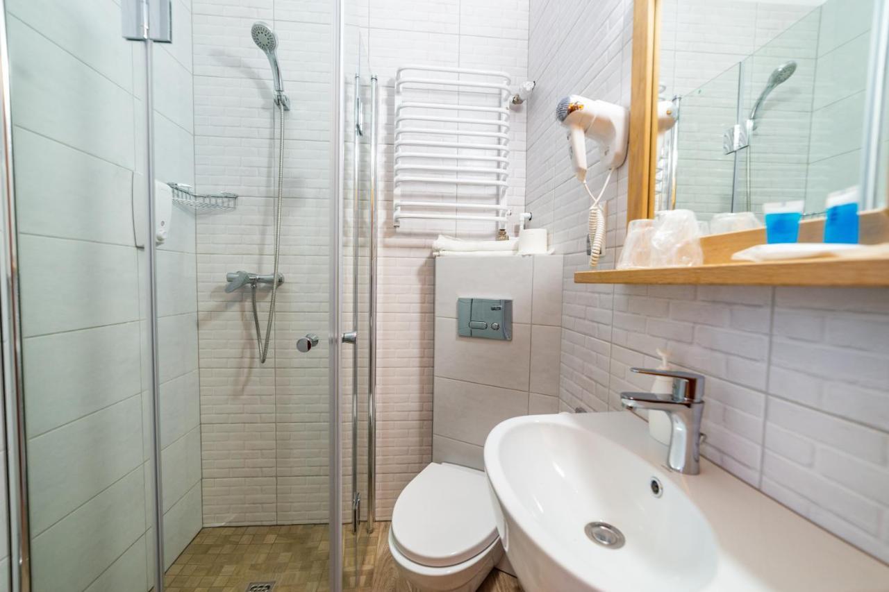 Doppelzimmer mit Balkon