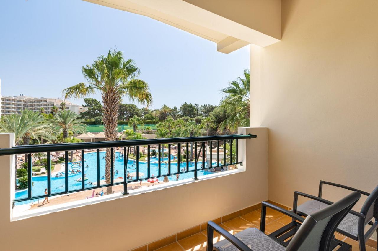 Habitación Familiar Plus con vistas a la piscina
