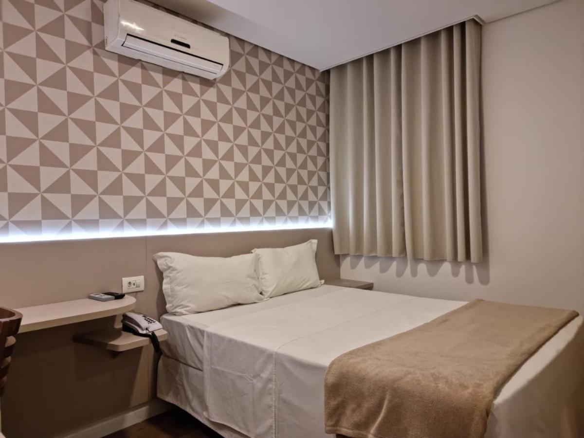 Executive Suite,1246310071:JPEG