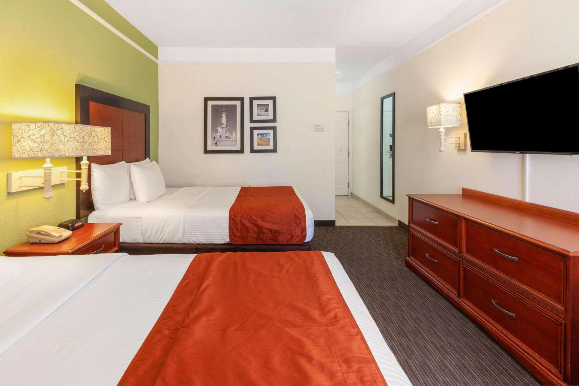 Deluxe Double Room with Two Double Beds