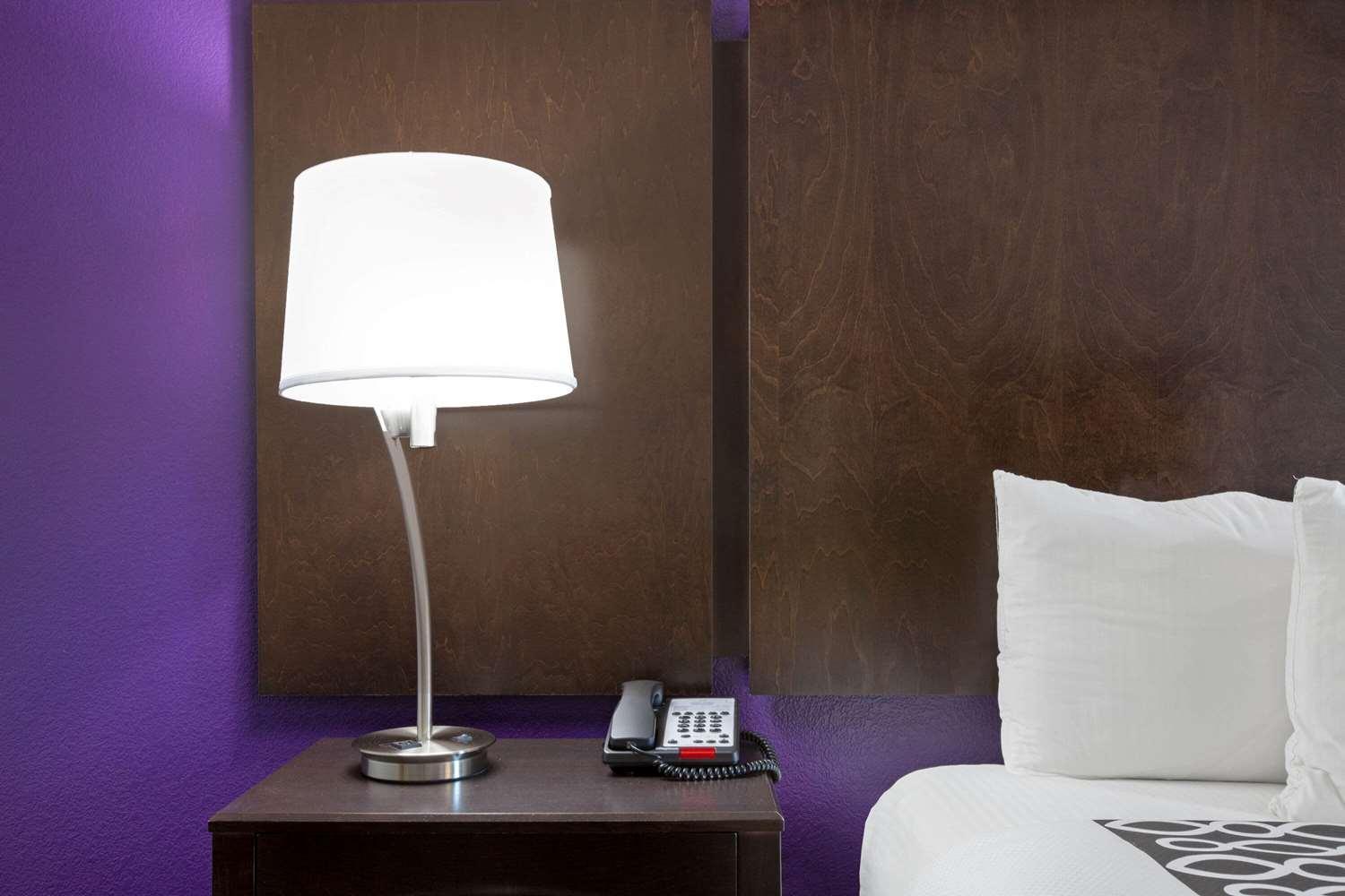 Deluxe Queen Room with Two Queen Beds
