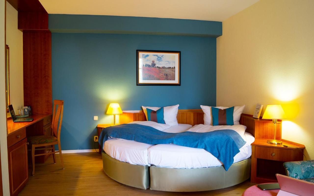 Supeior Double Room with Round Bed,1282331857:JPEG