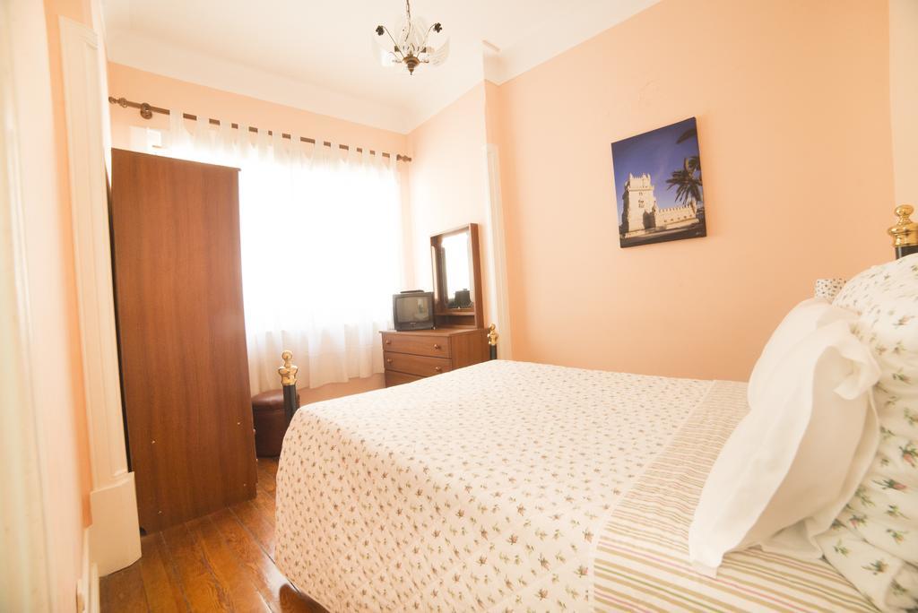 Chambre Double ou Lits Jumeaux avec Salle de Bains Commune