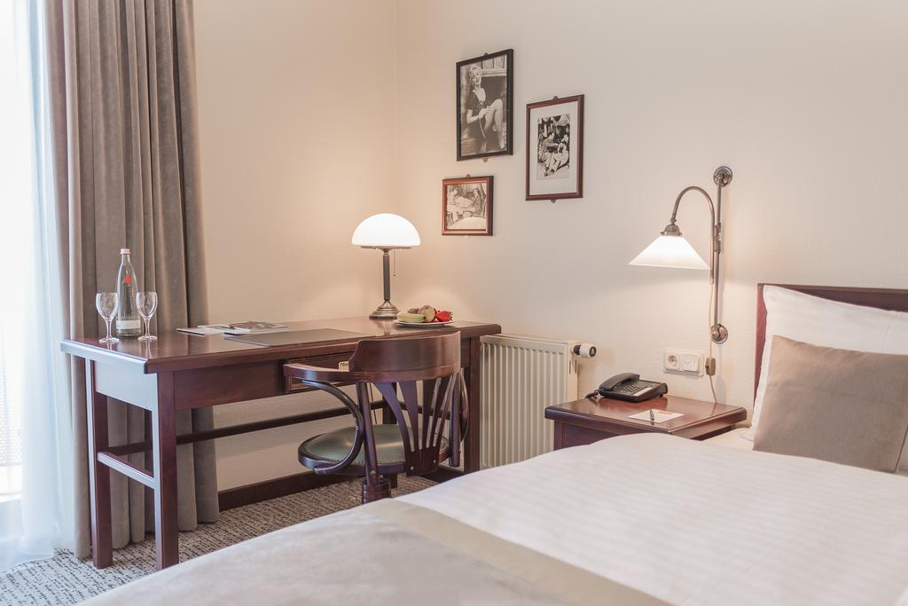 Business Double Room,1286998348:JPEG