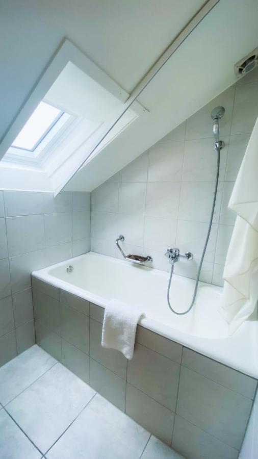 Single Room with Private External Bathroom