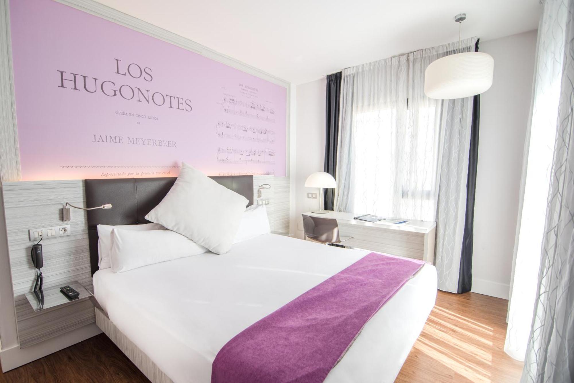 Chambre Double ou Lits Jumeaux (1-2 Adultes)