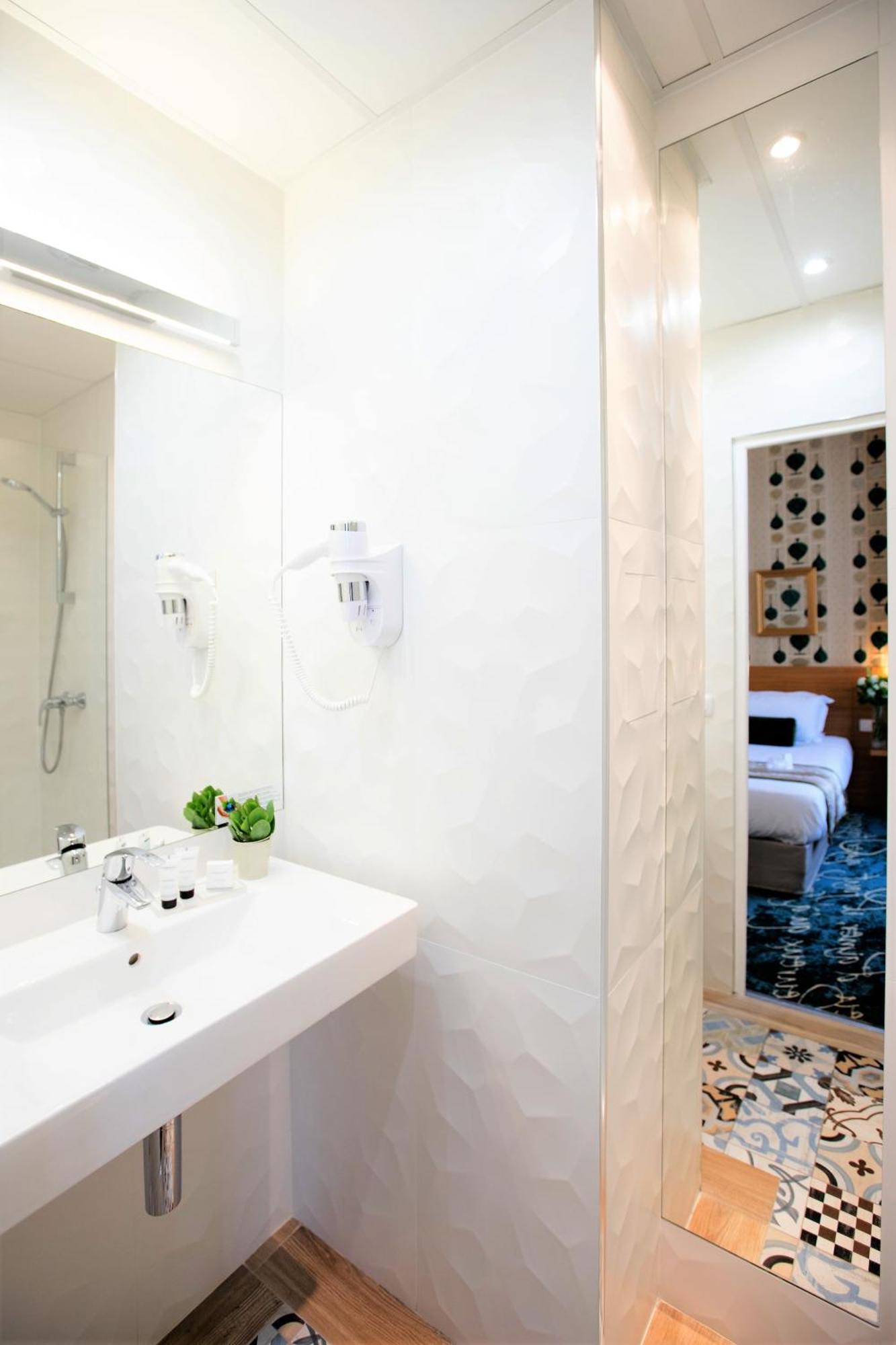 Room Rostand with kitchenette,1273998478:JPEG