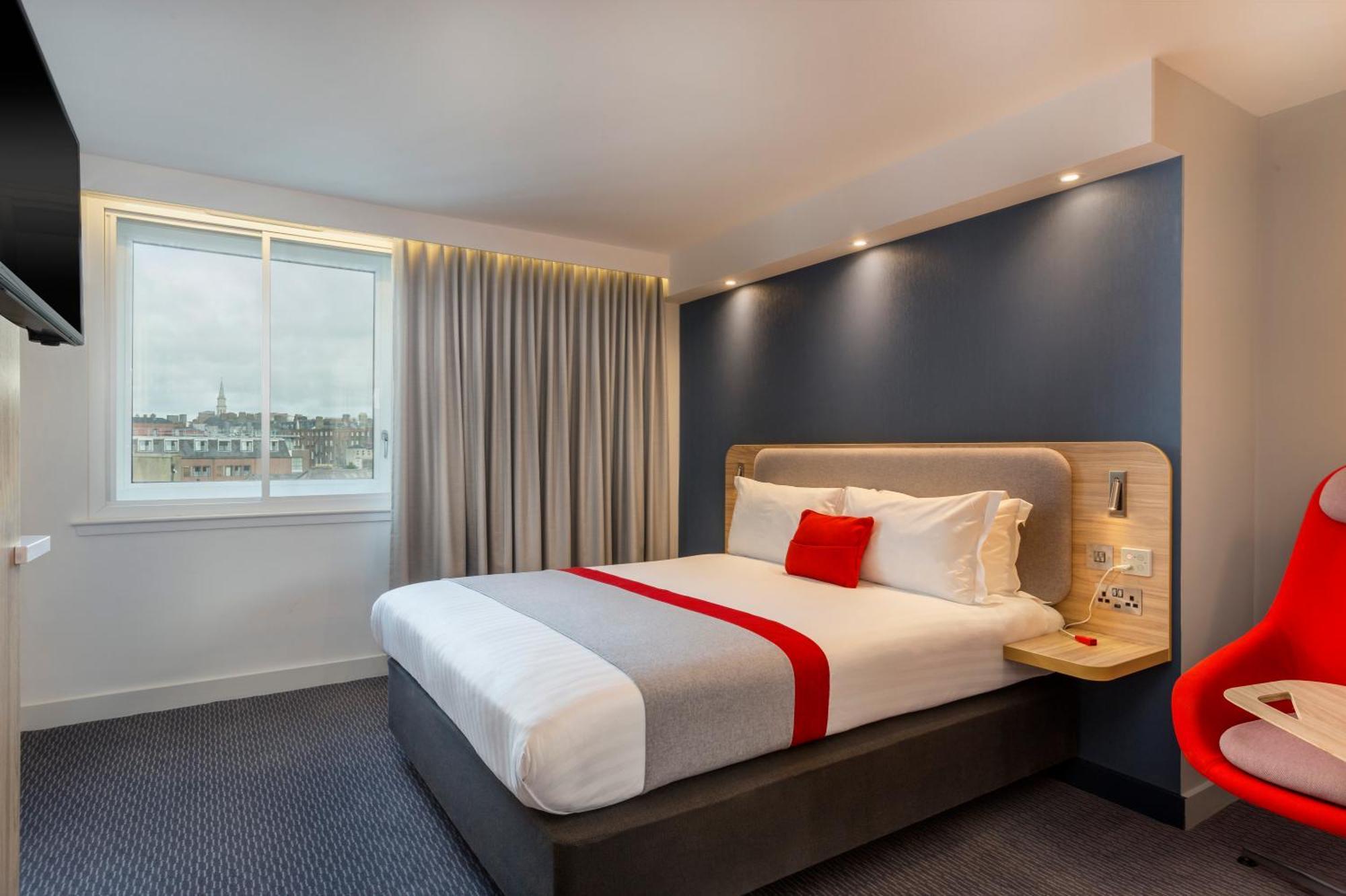 Standard Twin Room with Free Hot Breakfast,1279587337:JPEG