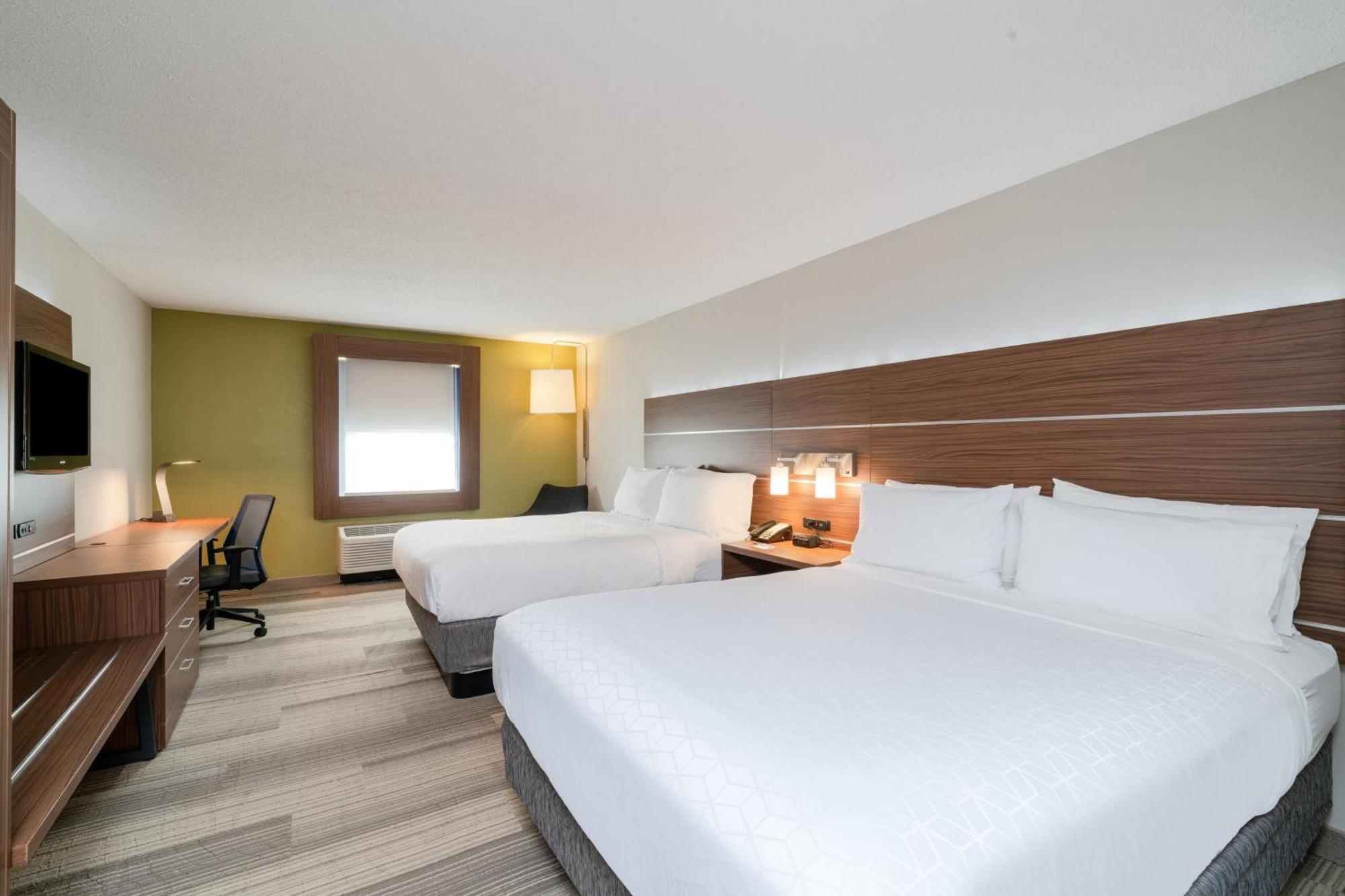 Standard Double Room with Two Double Beds
