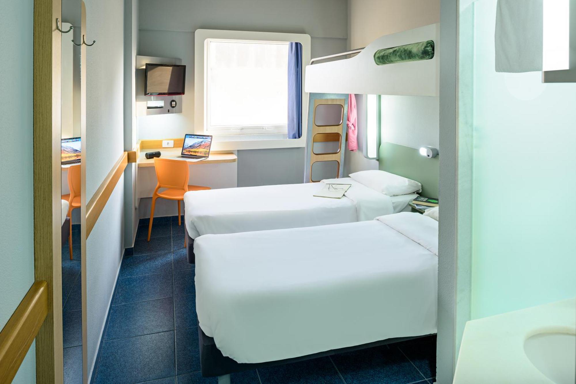 Apartment with Twin and High Sleeper Beds,1283978884:JPEG