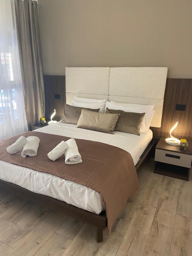 Large Double Room,1316547412:JPEG