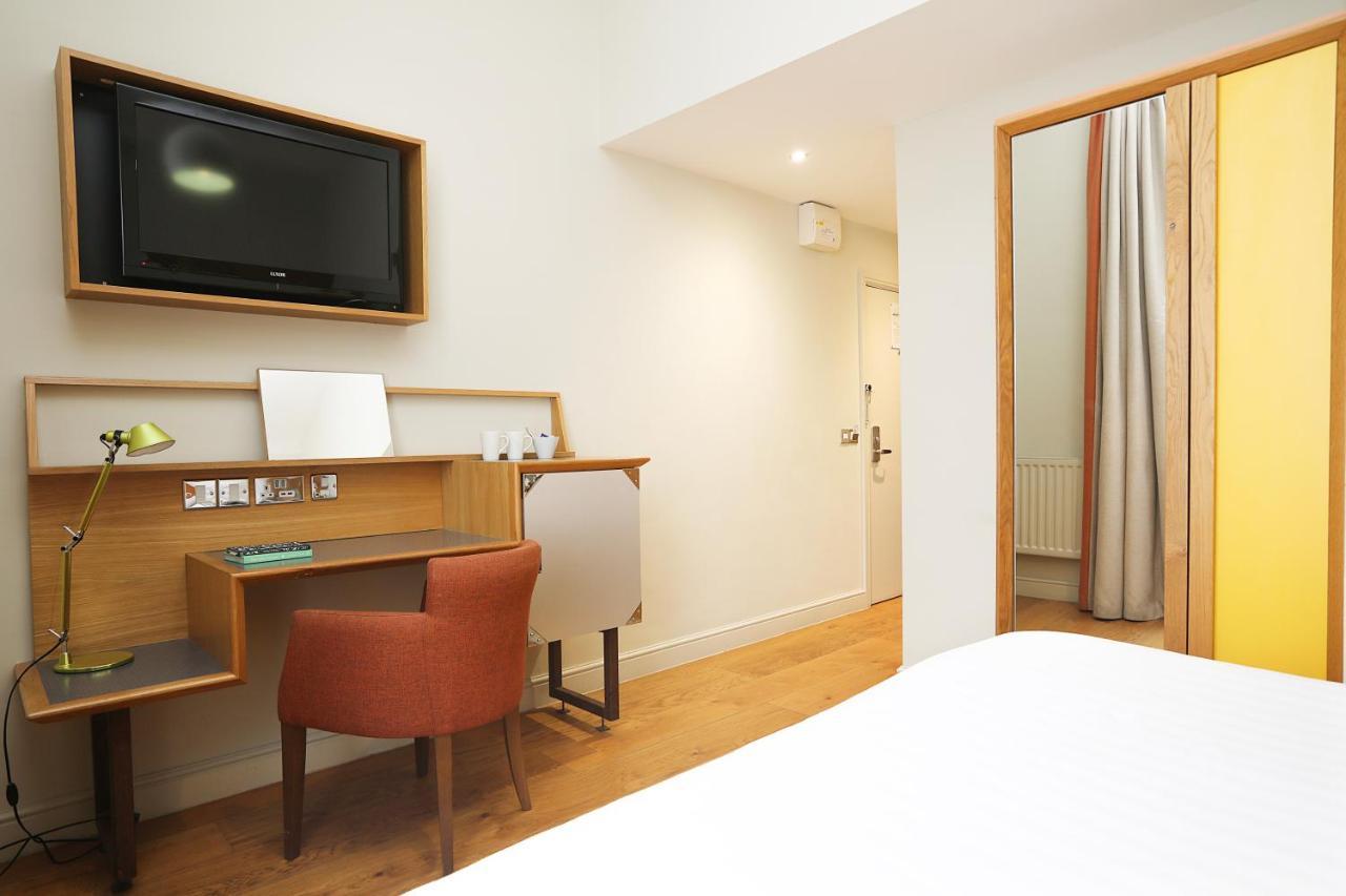 Double Room,1319298787:JPEG
