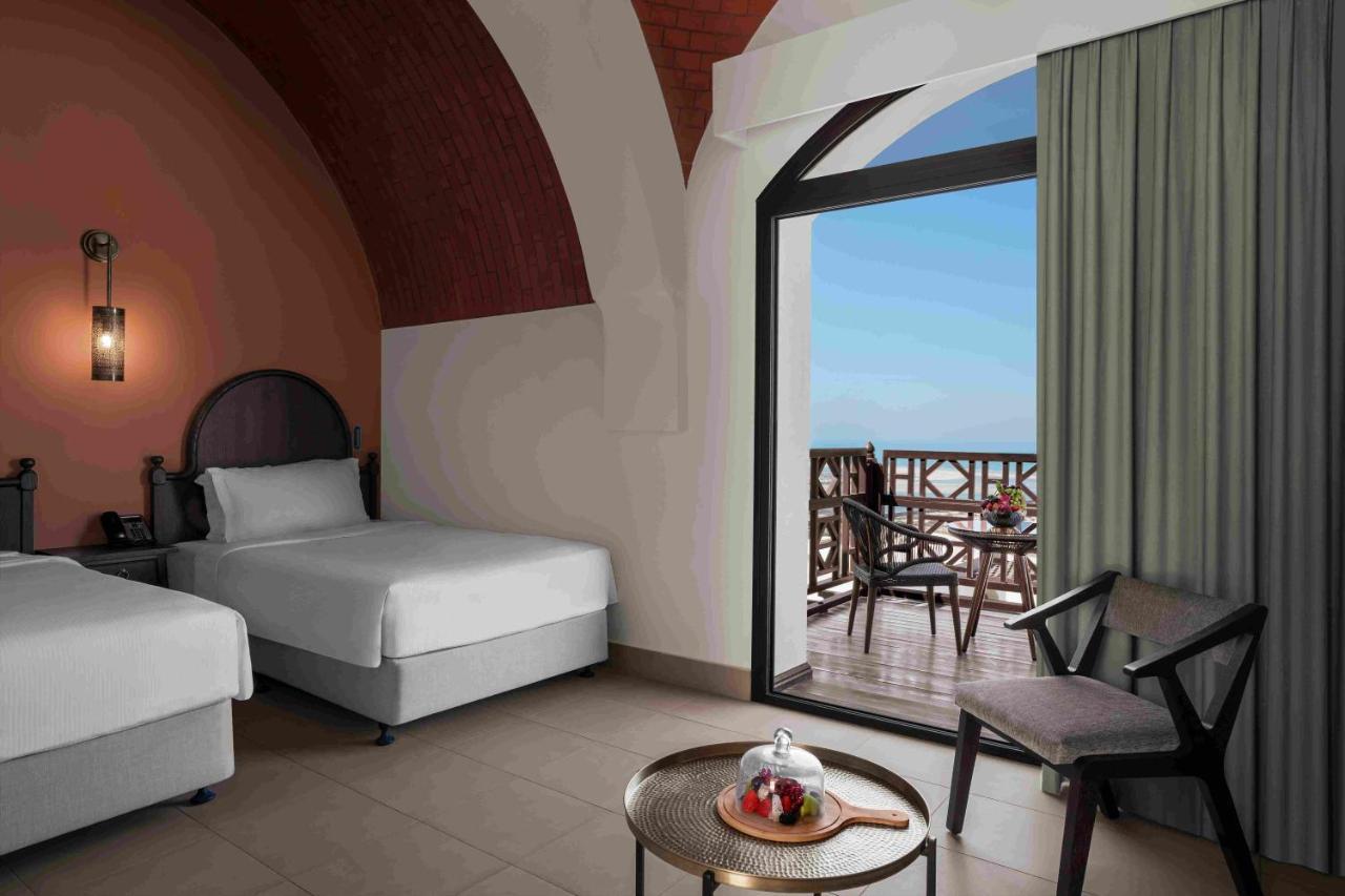 Sea View Twin Room with Cove Club Access