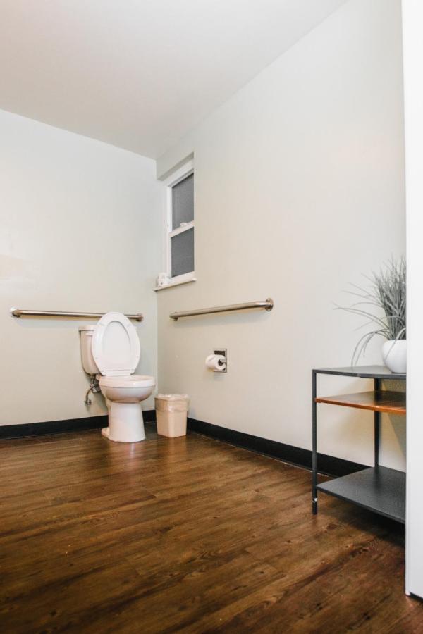 King Room - Disability Access,1329381653:JPEG