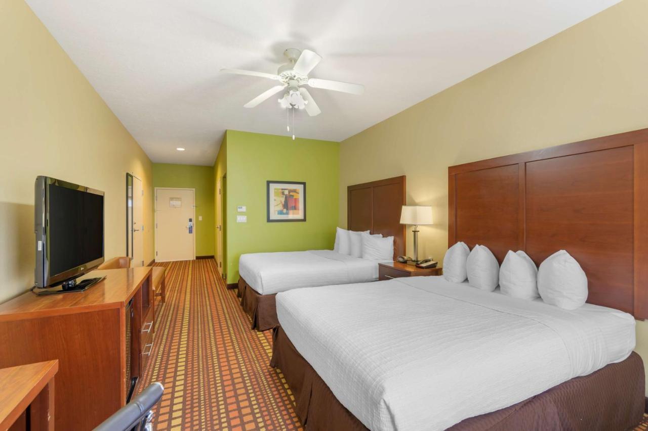 Queen Room Two Queen Beds Disability Access or Bath Tub,1332814586:JPEG
