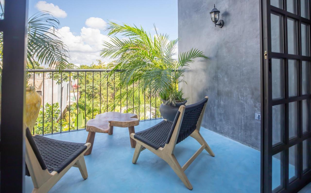 Quarto com 2 Camas de Solteiro e Varanda