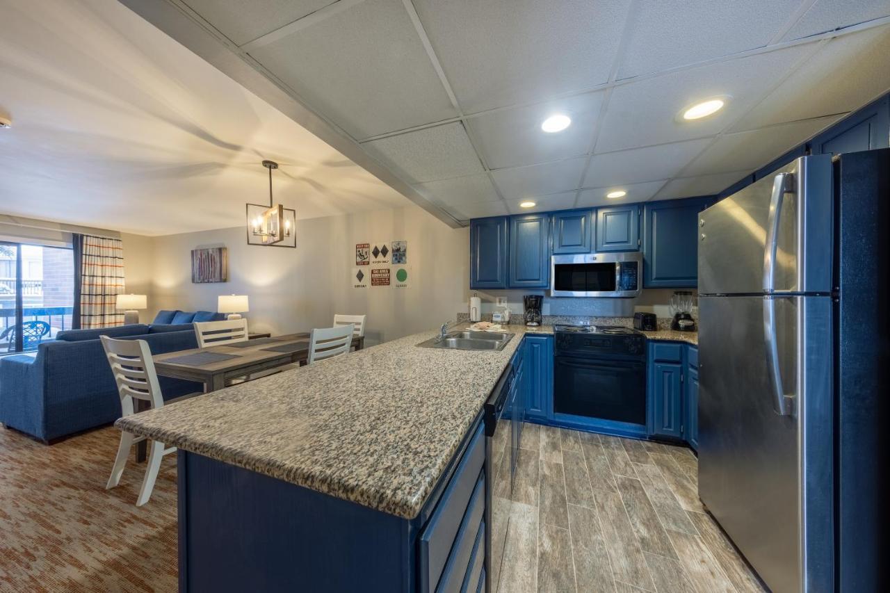 King Suite with Balcony - Non Smoking,1361826848:JPEG