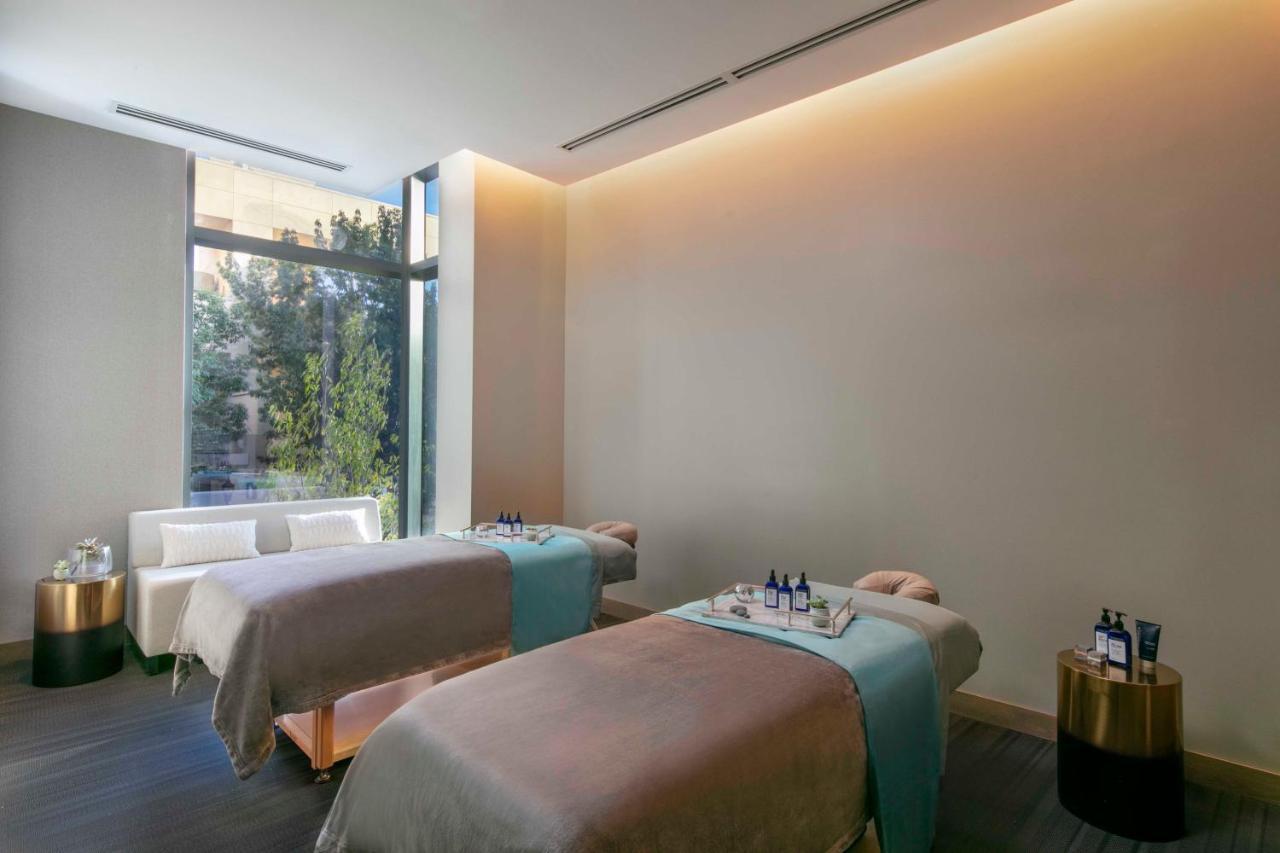 Concierge Level King Room with Skyline View