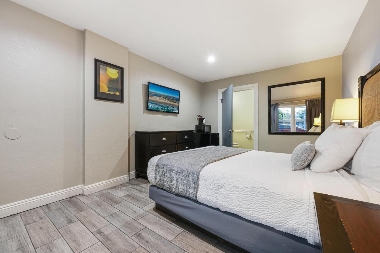 Queen Room - Disability Access