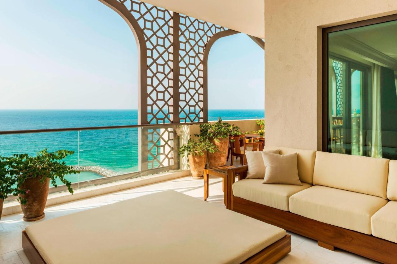 Royal Suite met 2 Slaapkamers en Balkon - Uitzicht op Zee