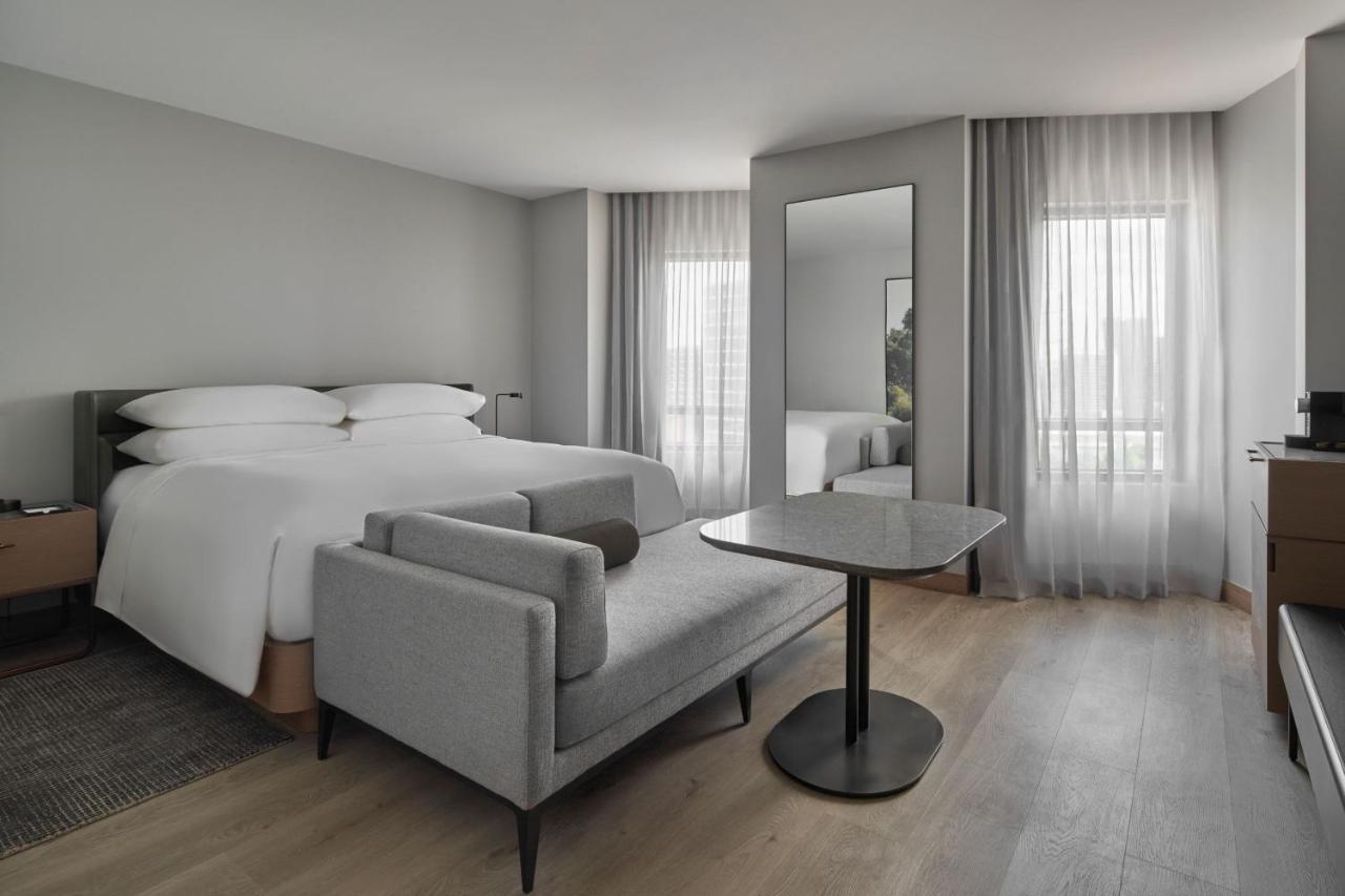Premium King Room,1364453678:JPEG