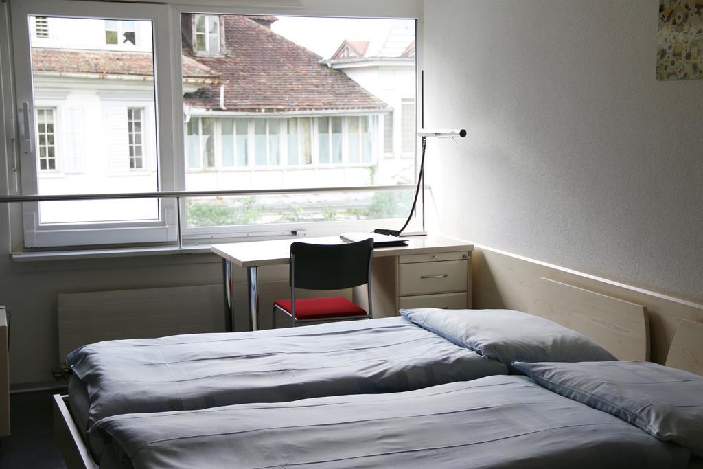 Doppel- oder Zweibettzimmer