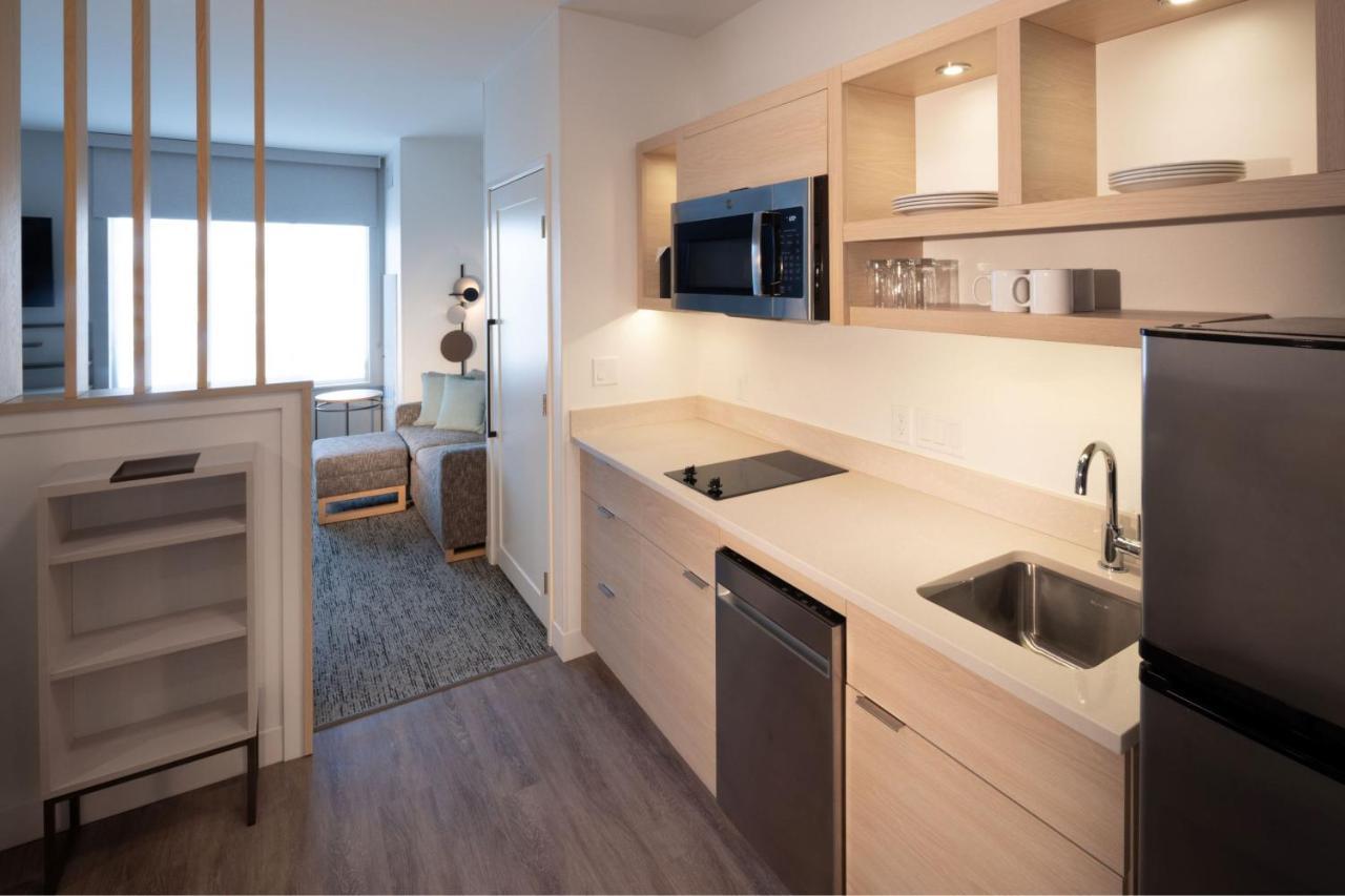 One-Bedroom King Suite - City View
