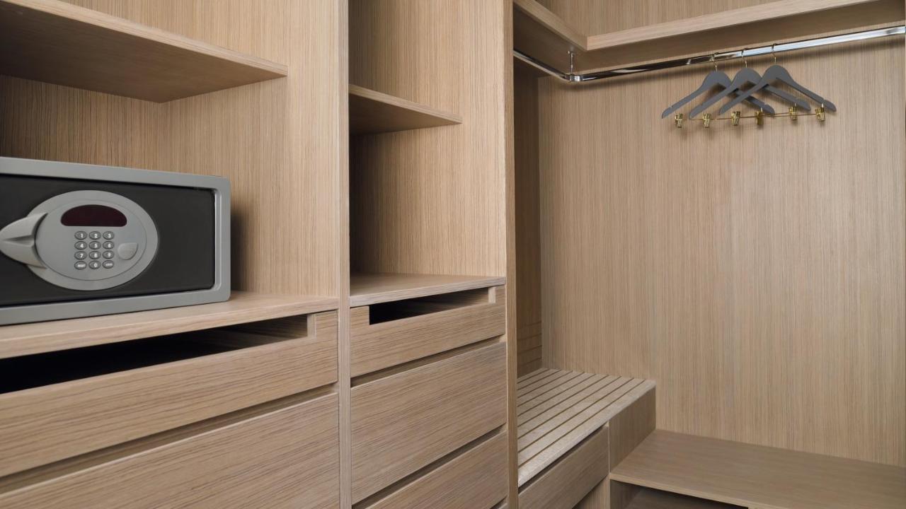 One-Bedroom Apartment with City View - Accessible