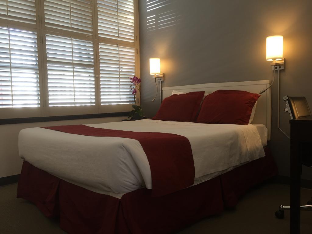 Chambre Lit Queen-Size Deluxe