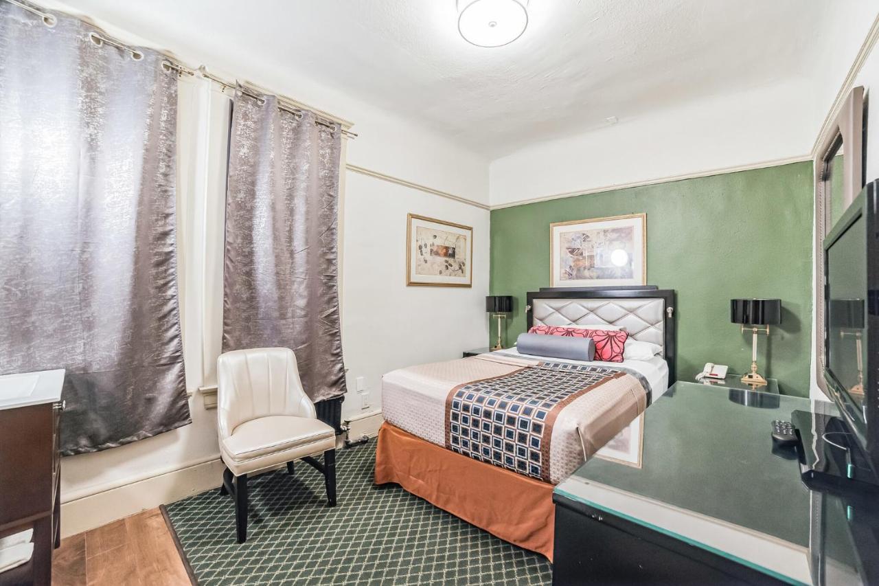 Standard Zimmer mit 1 Doppelbett