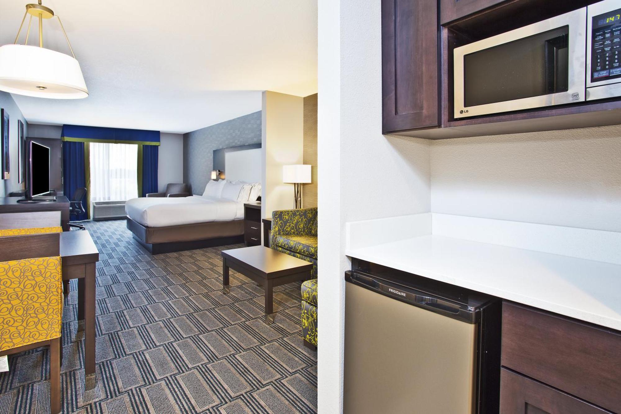 One-Bedroom King Suite