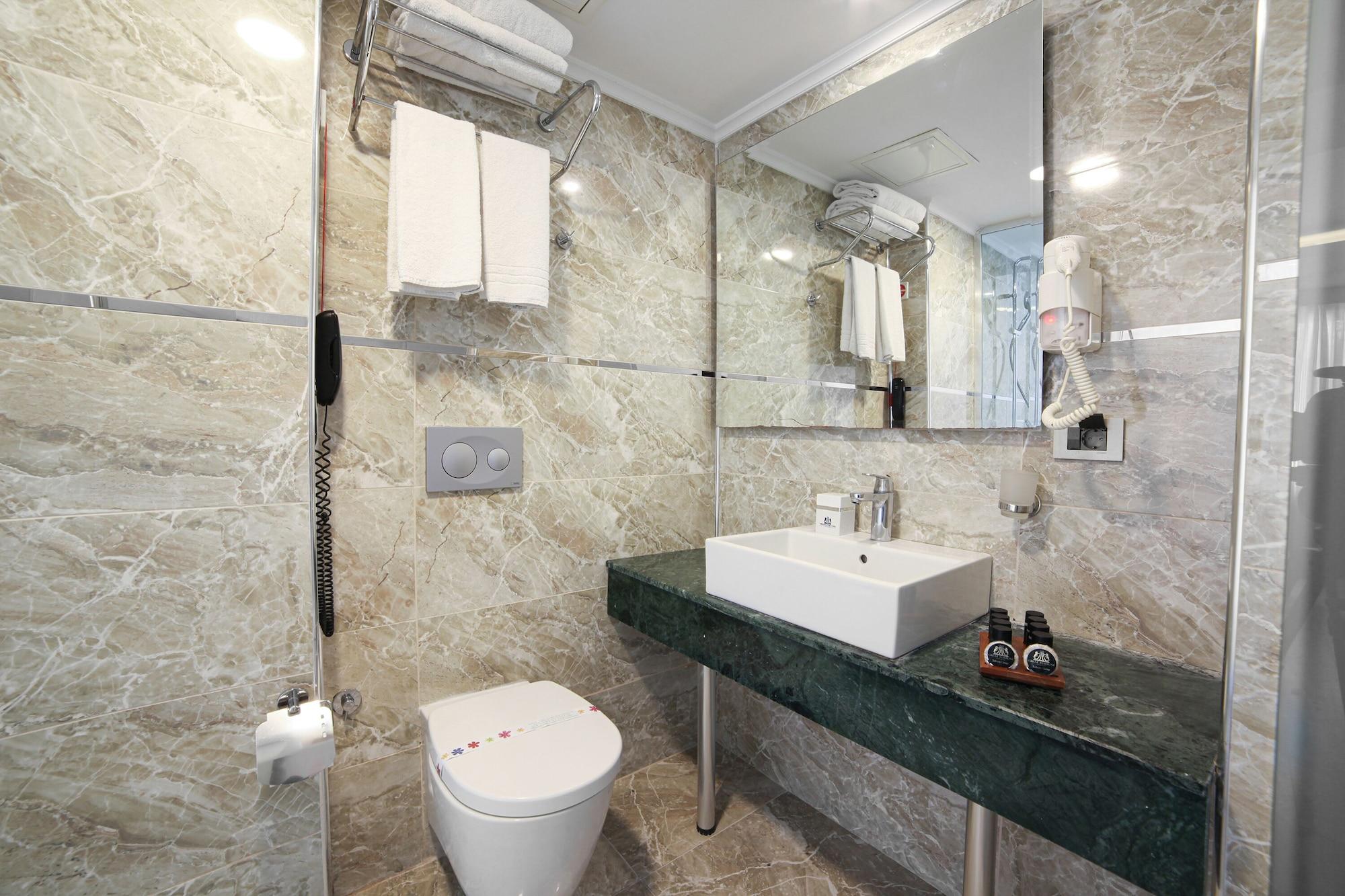 Standard Double or Twin Room Access to Spa,1447949422:JPEG
