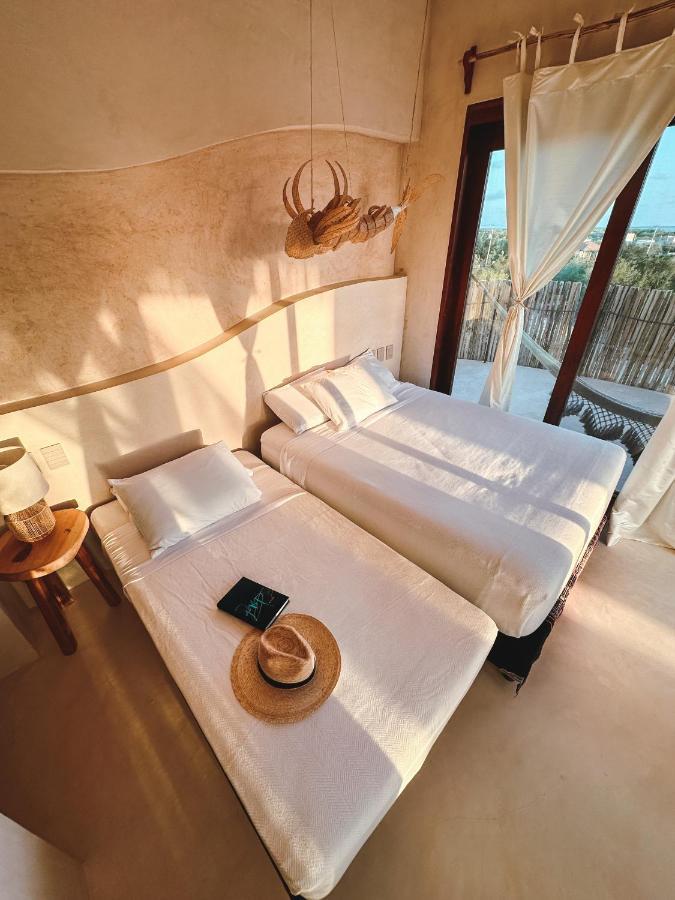 Quarto com Cama de Casal ou 2 de Solteiro