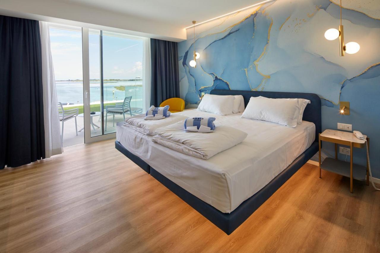Deluxe Double or Twin Room Lagoon View,1480118918:JPEG