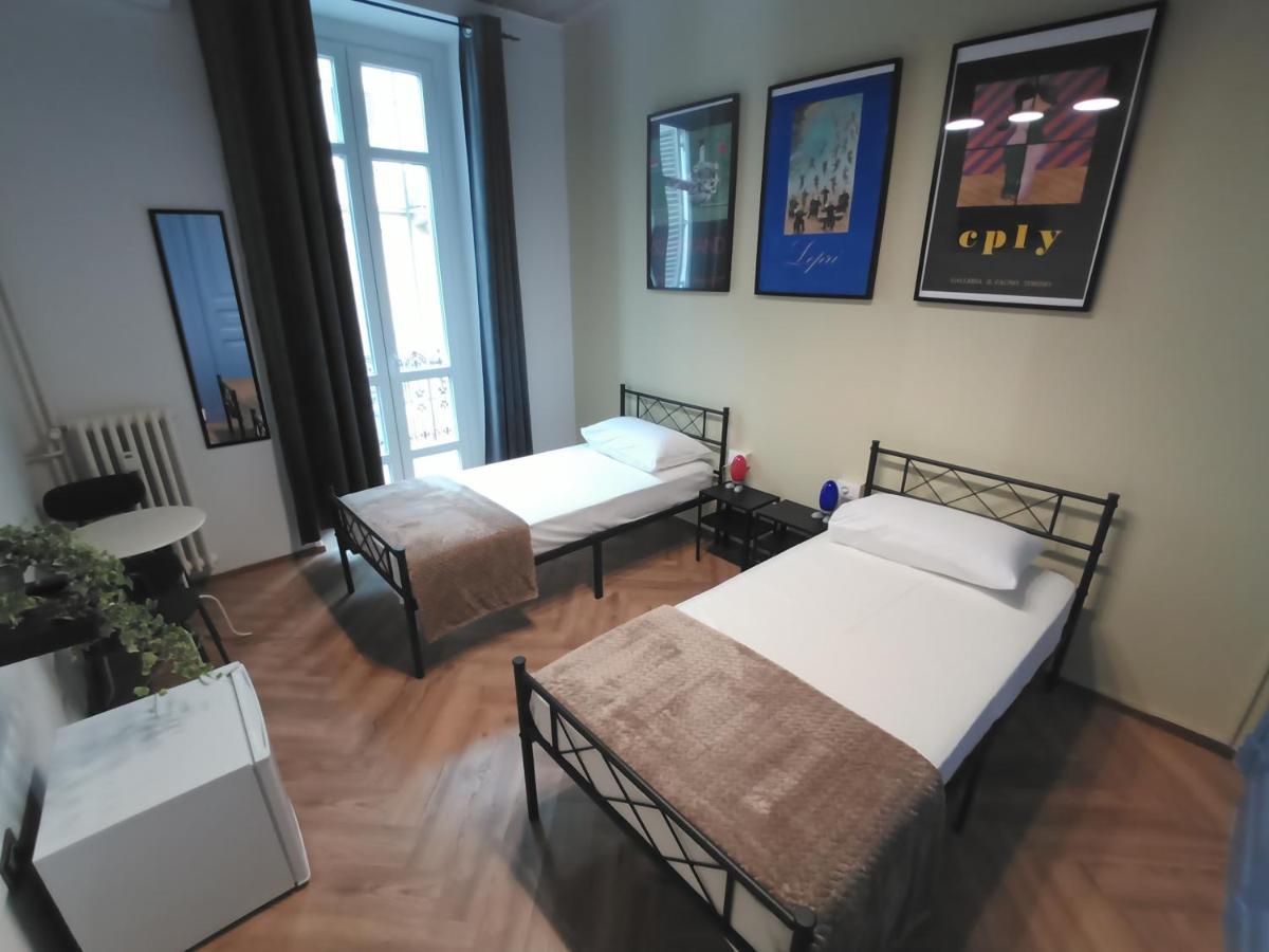 Camera Doppia con Letti Singoli con Bagno Privato