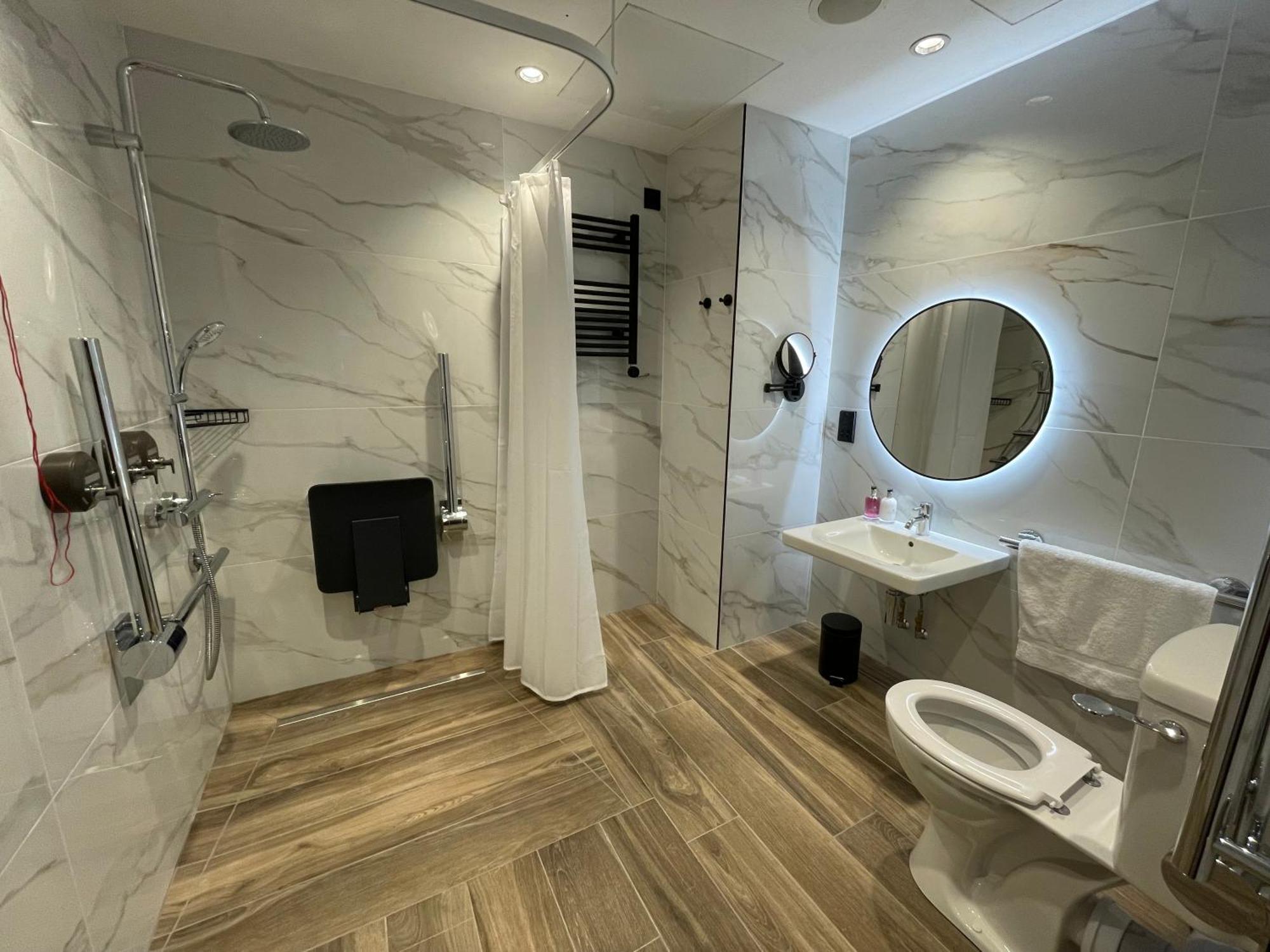 Accessible Room,1508662381:JPEG
