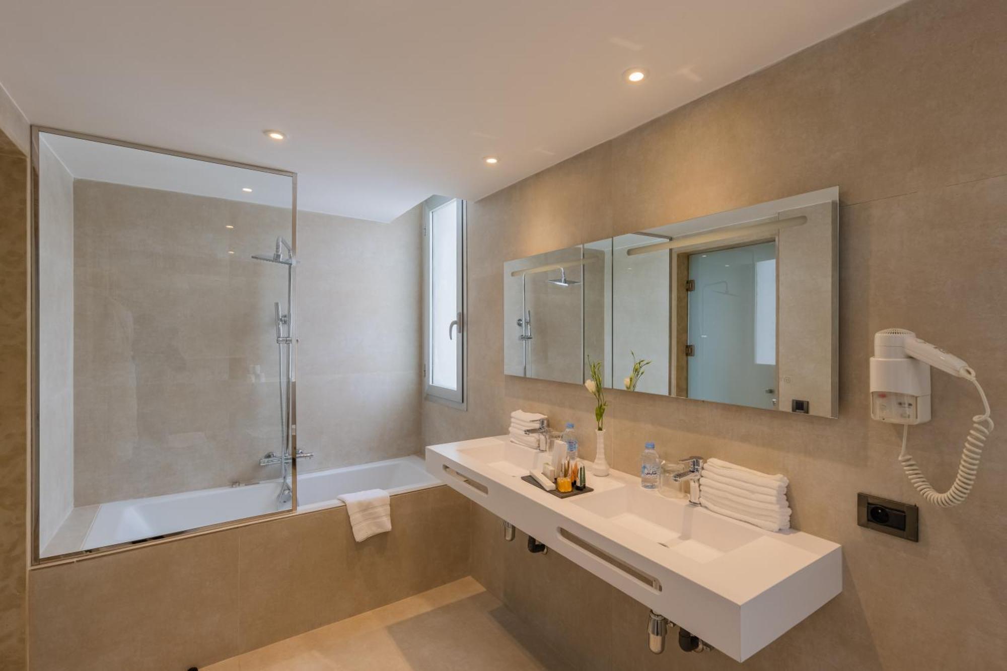 Suite Executive con vistas a la piscina - 1 cama extragrande