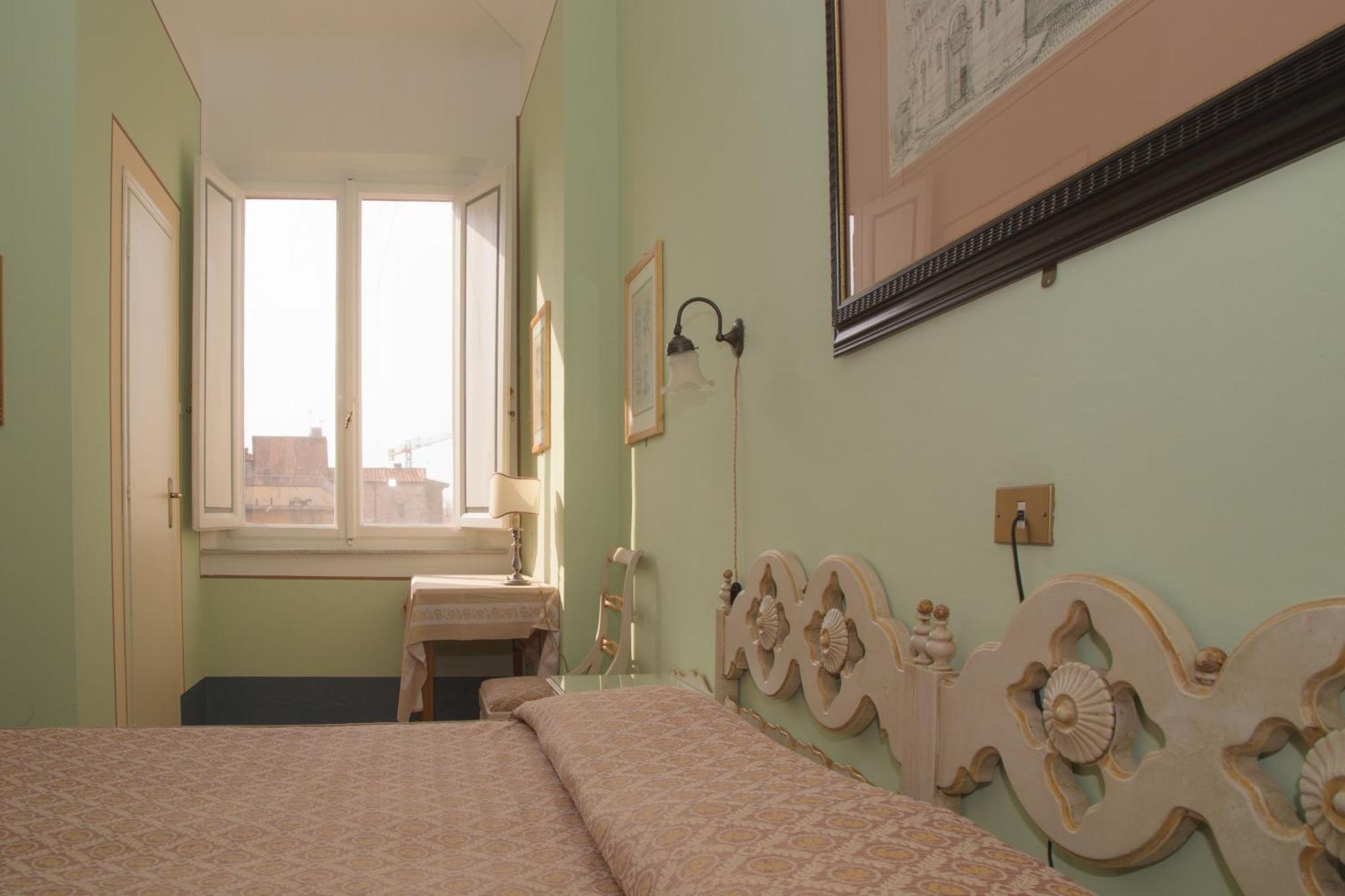 Large Double or Twin Room,1538704480:JPEG
