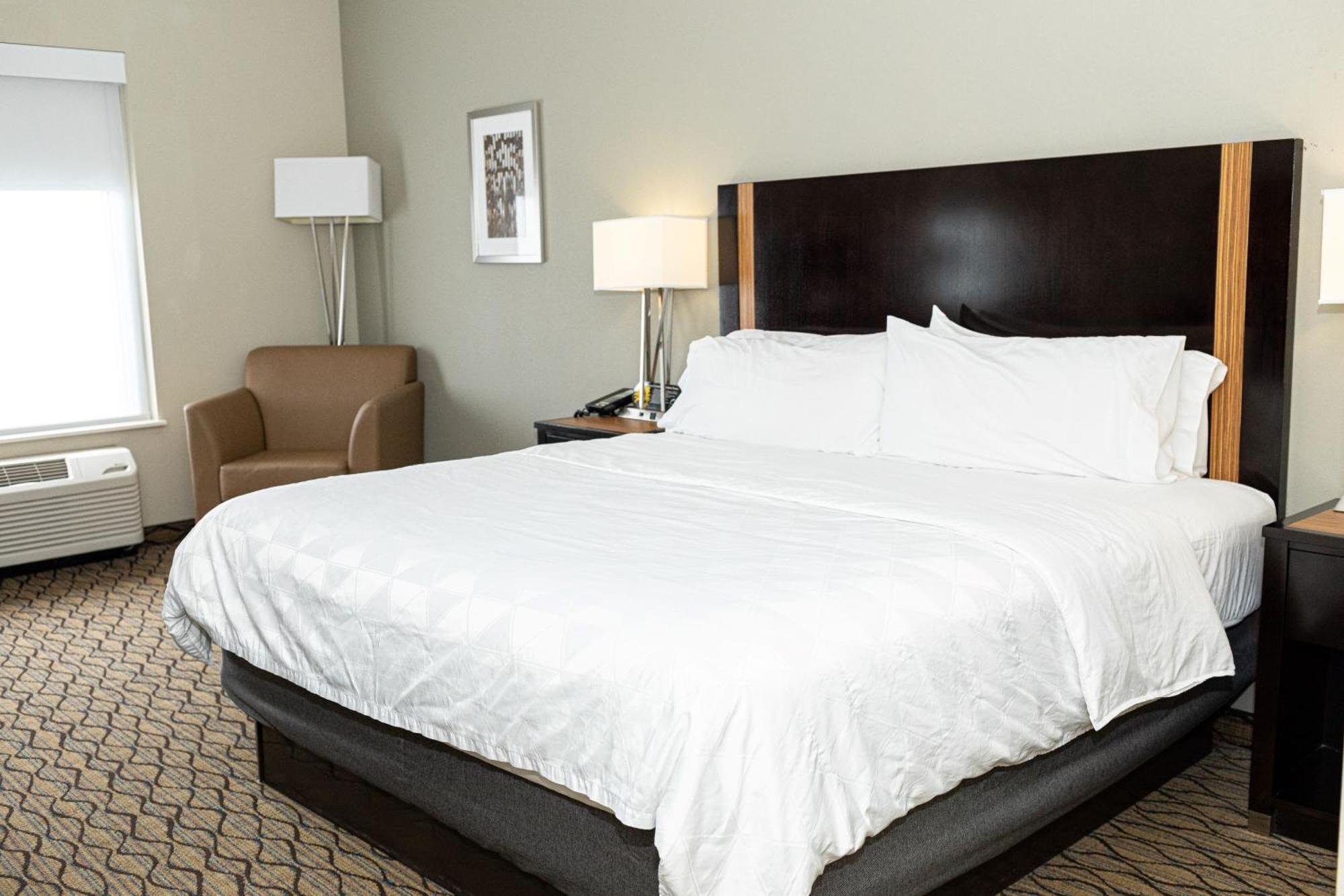 Standard King Room